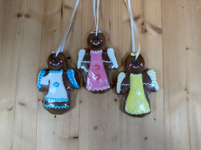 Engel aus Lebkuchenteig